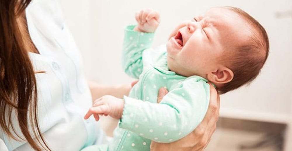 علائم رفلاکس نوزاد