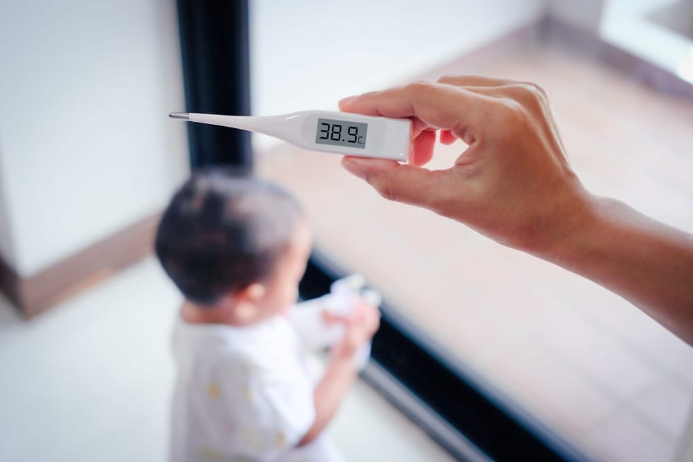 روش های درمان تب در کودکان