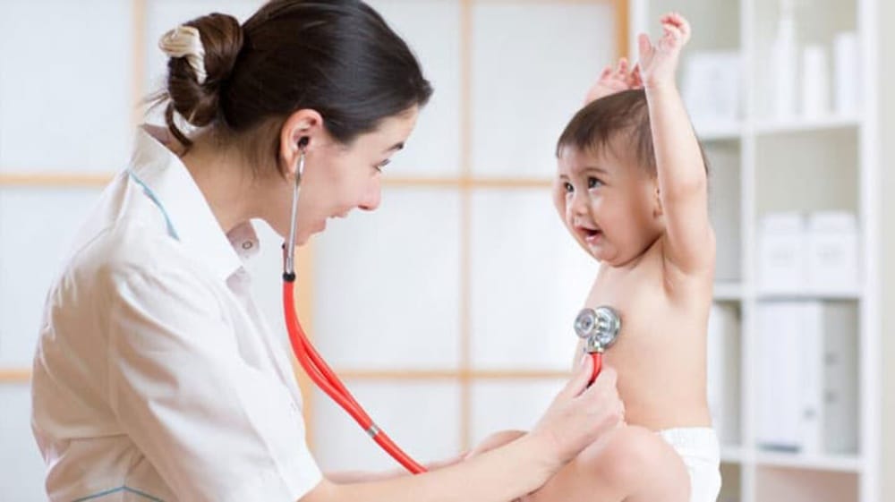 متخصص کودکان و نوزادان کیست